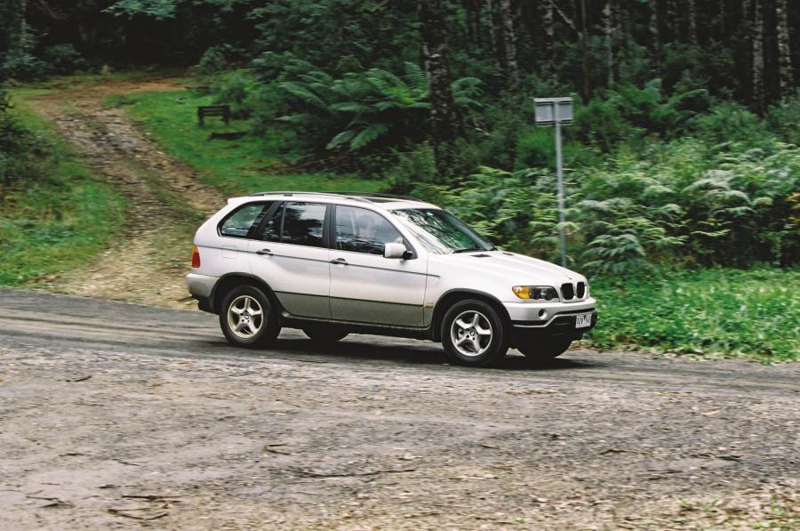  BMW X5 2000 года  (фото 12 из 102)